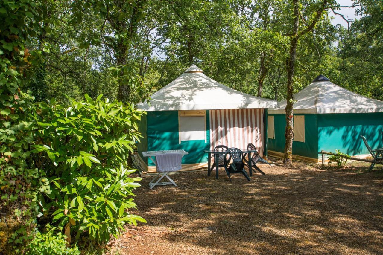 מלון Chauffour-sur-Vell Camping Au Bois Dormant מראה חיצוני תמונה