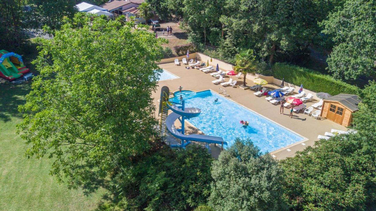 מלון Chauffour-sur-Vell Camping Au Bois Dormant מראה חיצוני תמונה