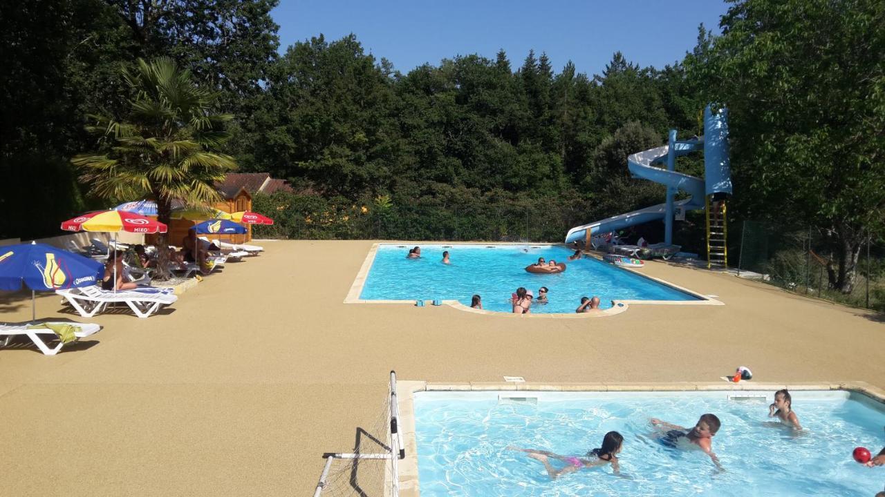 מלון Chauffour-sur-Vell Camping Au Bois Dormant מראה חיצוני תמונה