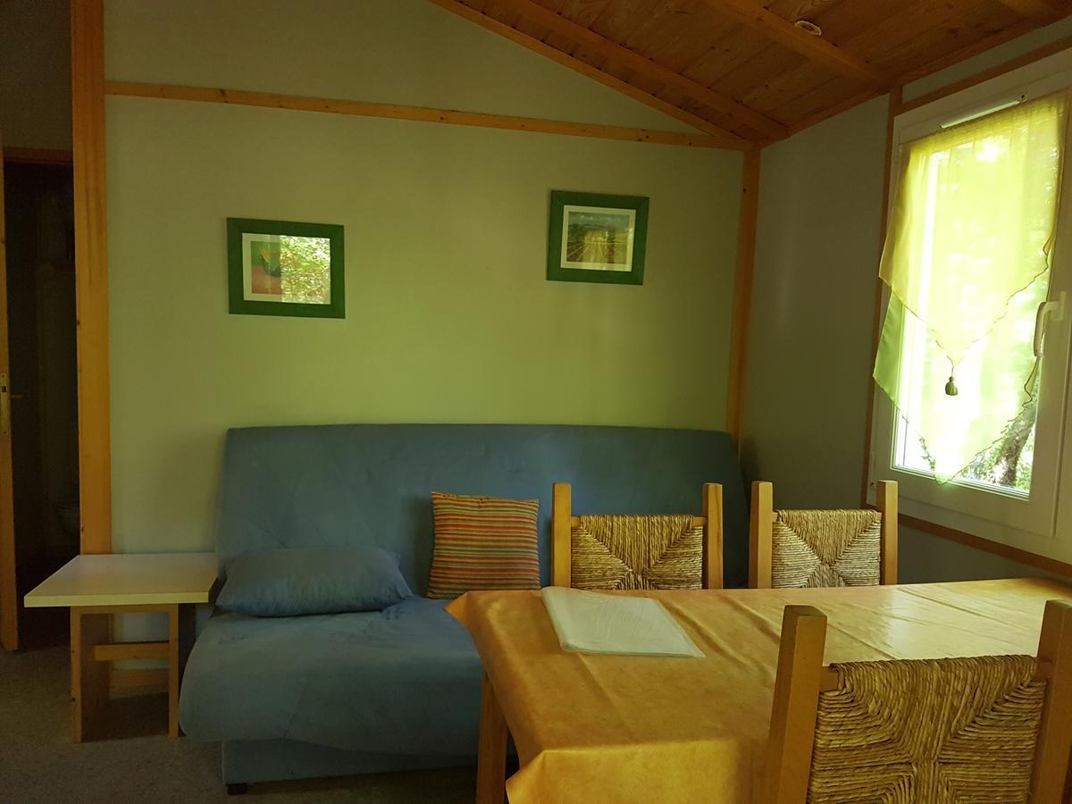 מלון Chauffour-sur-Vell Camping Au Bois Dormant מראה חיצוני תמונה