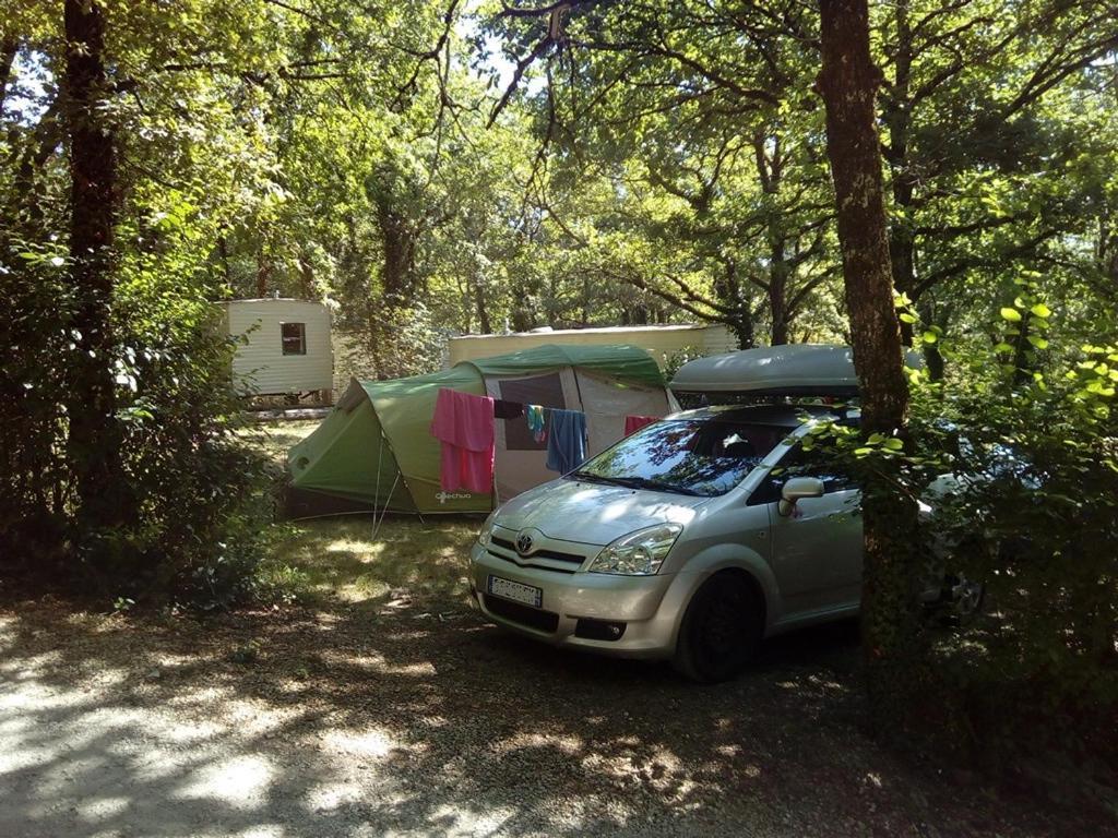 מלון Chauffour-sur-Vell Camping Au Bois Dormant מראה חיצוני תמונה